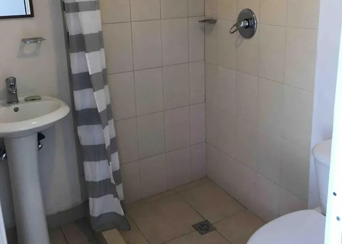 Habitación Independiente 5o Piso Sin Ascensor Pensión *